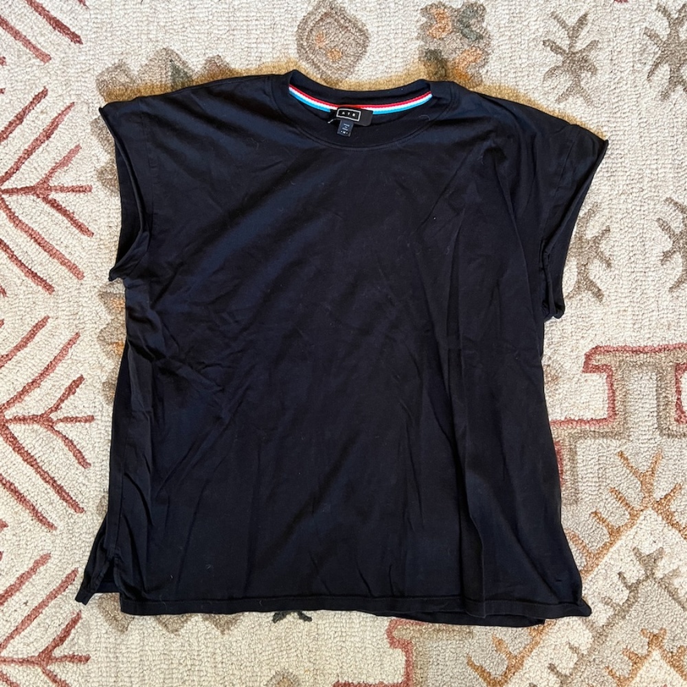 AYR - Set of 2 - Black & White - T-Shirts